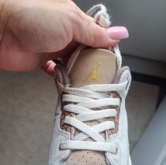 Boys Jordan Retros🤎 - Picture 13 of 15